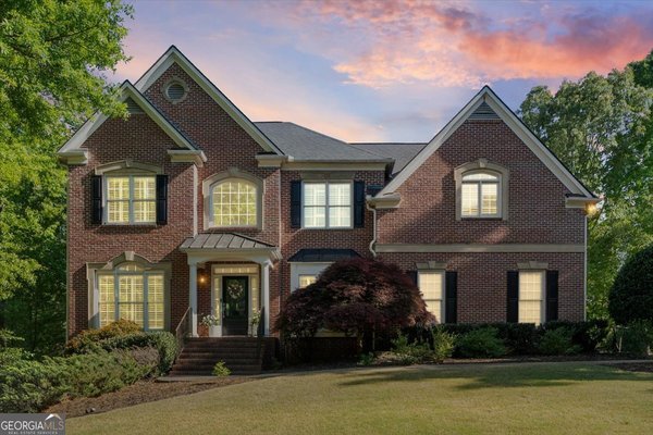 915 River Mist Drive Suwanee