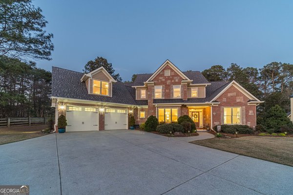 1409 Silver Thorne Court, Loganville