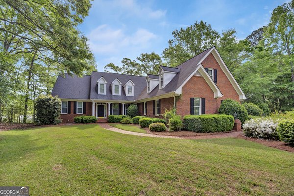 125 Lake Drive, Covington
