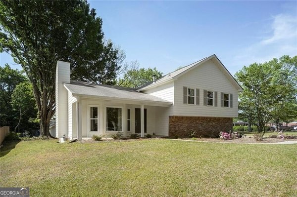 11 Parkmont Drive, Roswell