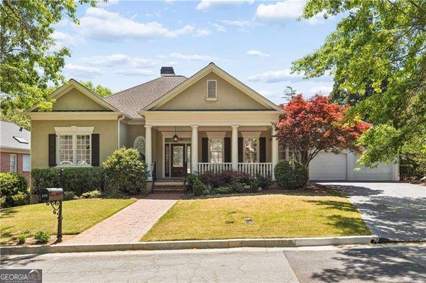 2093 Stephens Walk, Atlanta