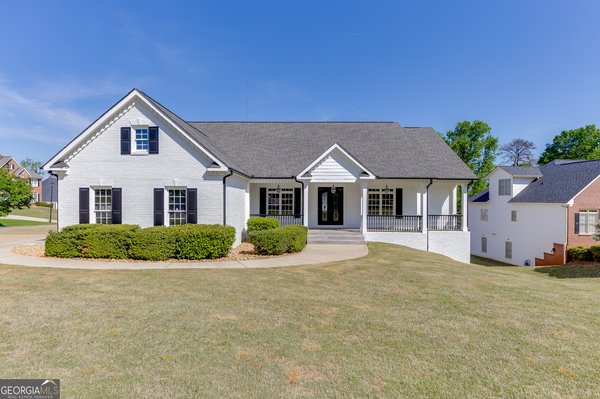 5821 Chalet Way Hoschton