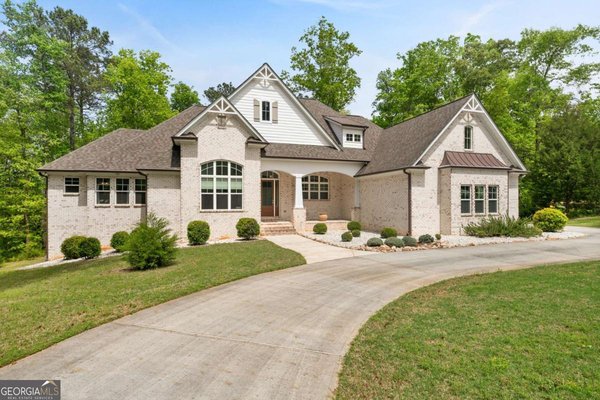 210 Darwish Drive, Mcdonough