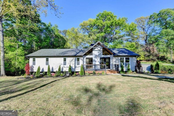 1695 Maple Ridge Drive, Suwanee