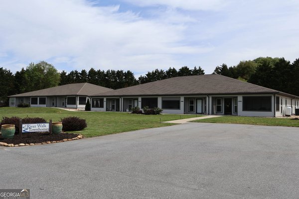 212 Old Clarkesville Mill Road, Clarkesville