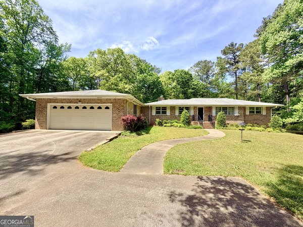 345 Elliott Road, McDonough
