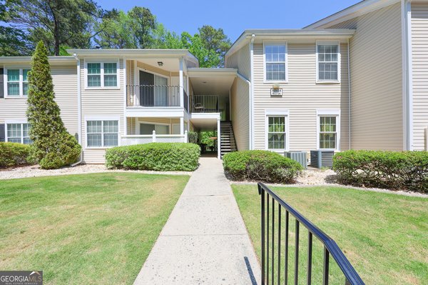 823 Ridgefield Drive Peachtree City