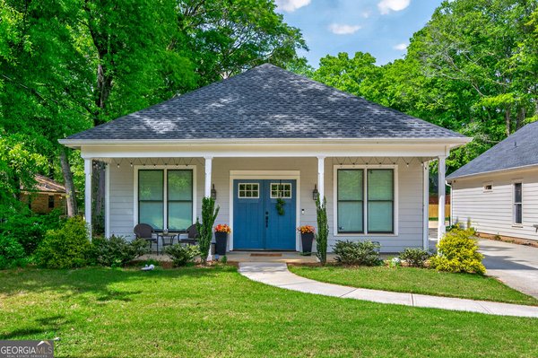 1001 Davis Street, Monroe