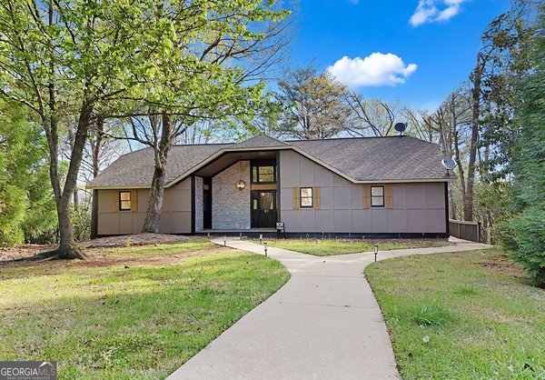 85 International Village Dr. Drive, Helen