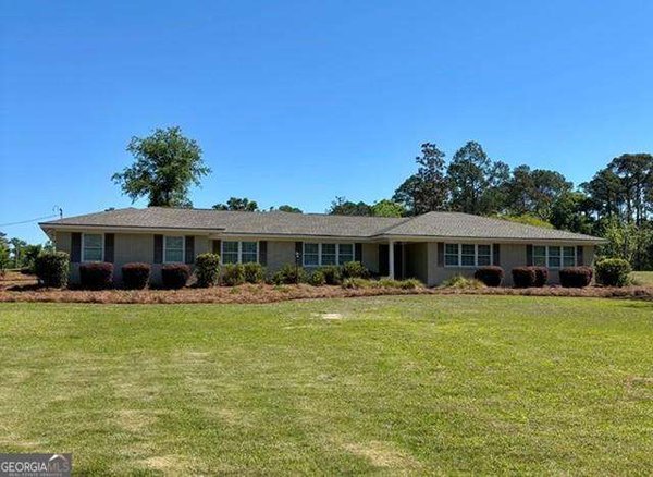 300 Lewis Drive, Vidalia