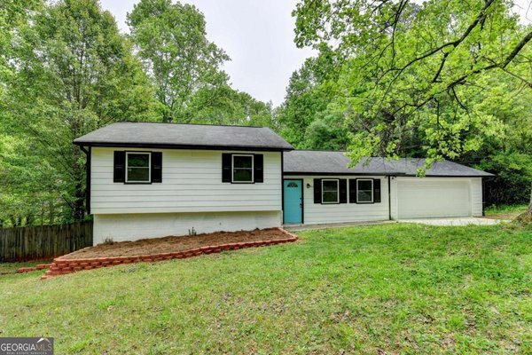 1018 Wayne Drive Snellville