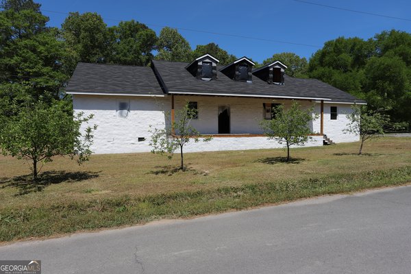 271 Cemetery road, Lyerly