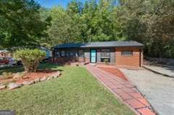 2541 Santa Barbara Drive, Atlanta