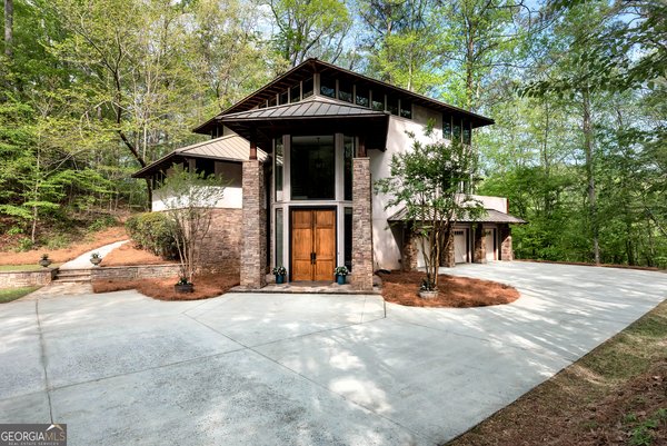 6960 Riverside Drive, Atlanta