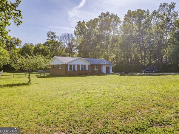 125 Clairmont Drive, Calhoun