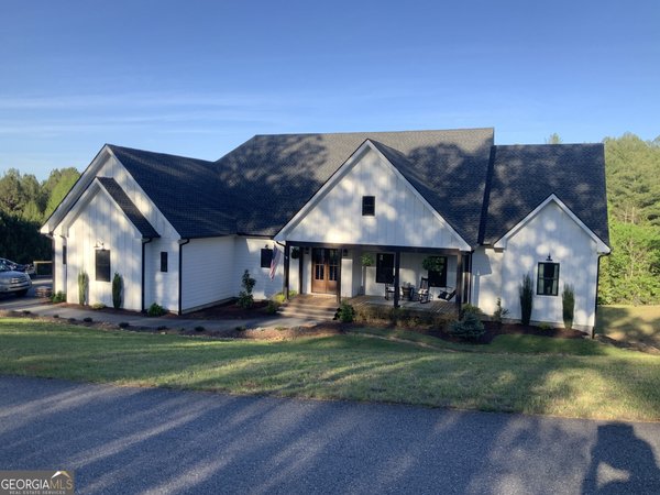 1424 Ridge Pointe Way, Blairsville