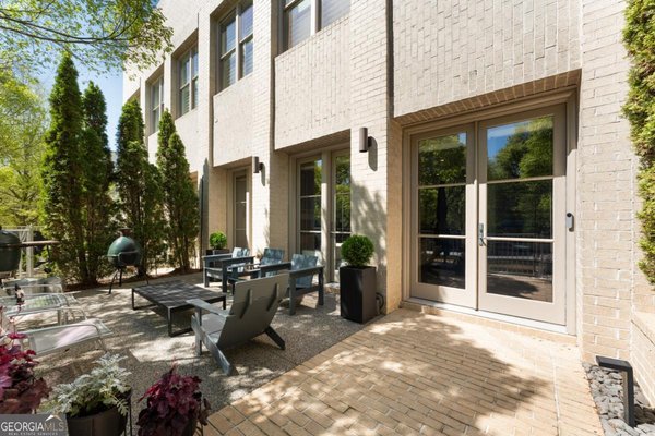 876 3rd Street, Alpharetta