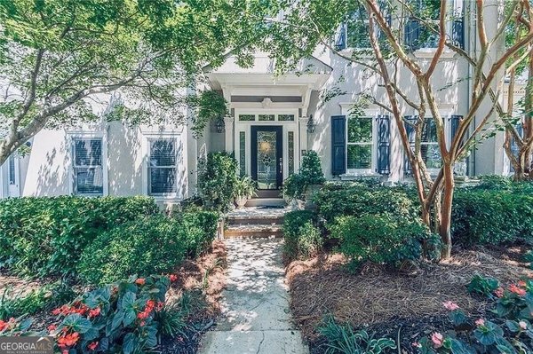 9385 Knollcrest Boulevard, JOHCRK