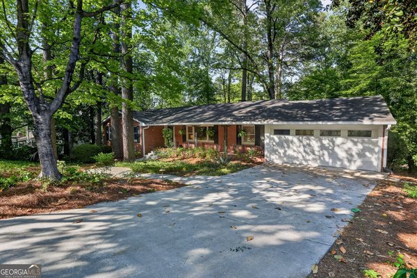 1975 Ridgeway Road, Atlanta