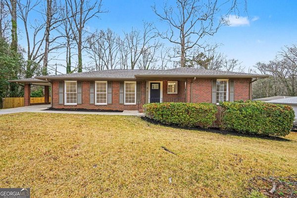 61 Barrett Circle Marietta