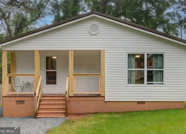 132 Lang Street, Griffin