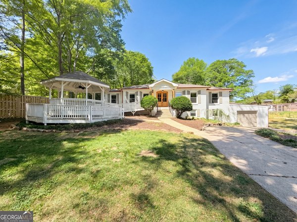 1663 Seayes Road Mableton