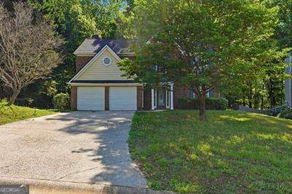 1369 Lamont Drive Mableton