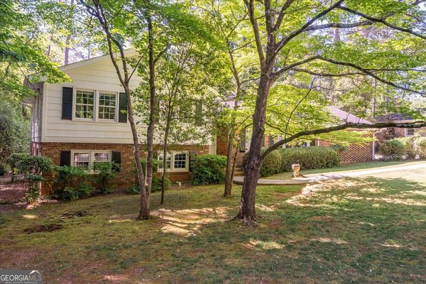 155 Crestwood Drive, Athens