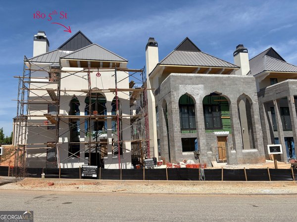 180 5th Street, Fayetteville