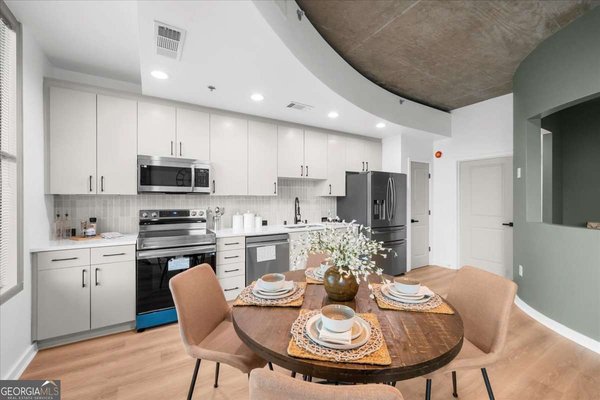 250 Pharr Road, Atlanta