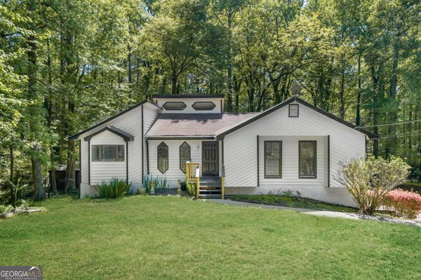 1373 Fairfield SW Drive, Lilburn