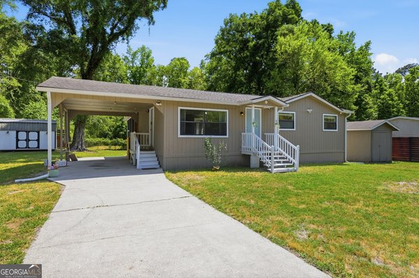 90 Daisy Avenue, Woodbine