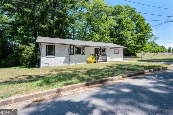 100 Pine Circle, Jonesboro