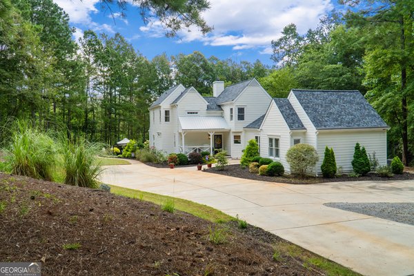 7738 Post Road, Winston