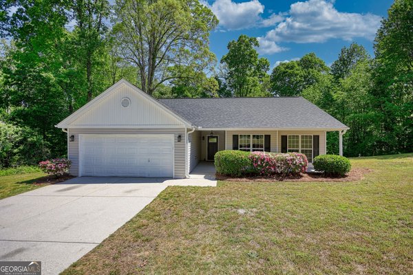 854 Hawk Creek Trail, Winder