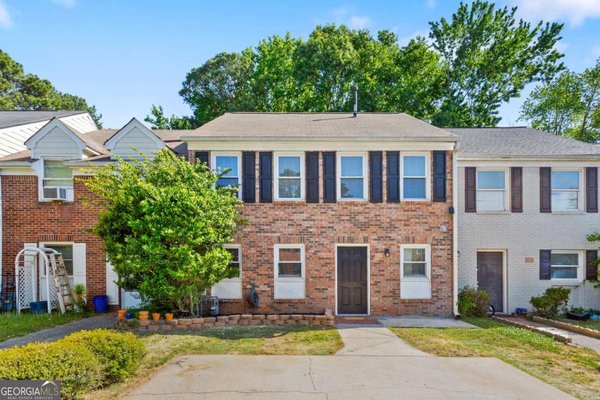 874 Baltimore Place Marietta