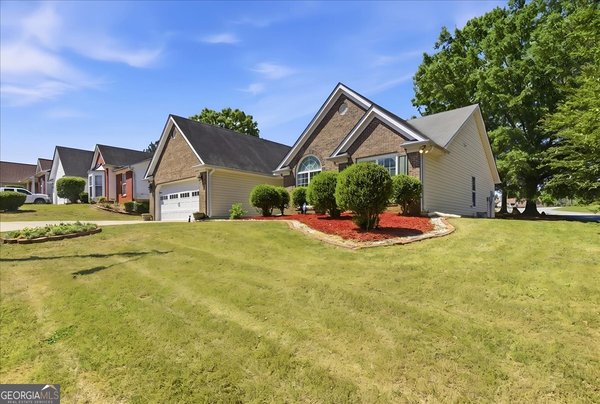 2818 Hillvale Cove Way Lithonia