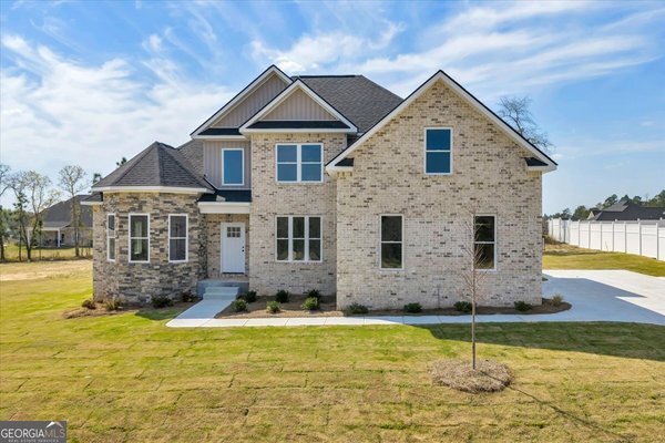 444 Burlington Drive, Macon