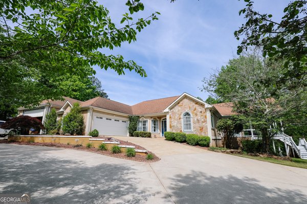 7404 Golfers Point, Villa Rica