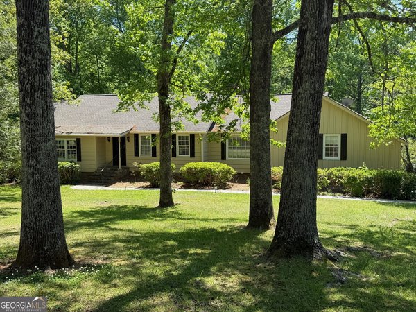 135 Kennesaw Drive, Thomaston