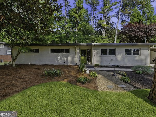 1963 Forest Green Drive, Atlanta