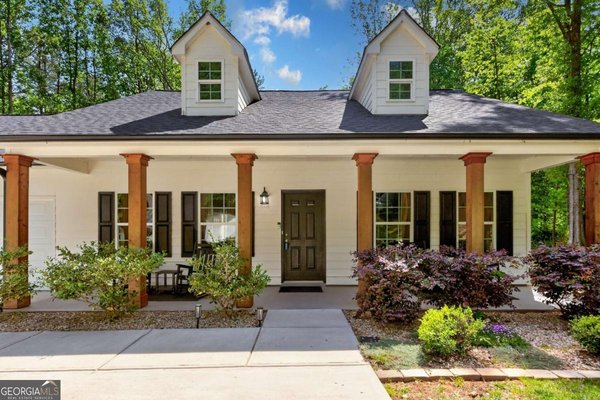 584 Tuxedo Drive, Commerce