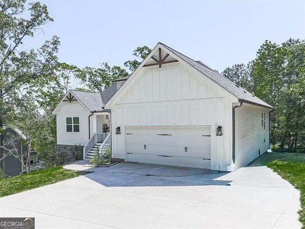 17 Wendover Drive Cartersville