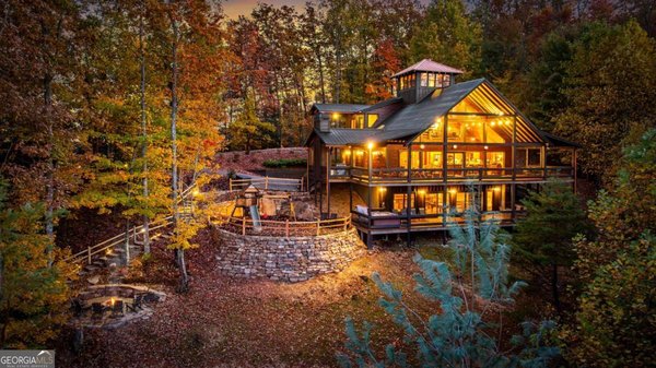 904 Raccoon Road, Blue Ridge