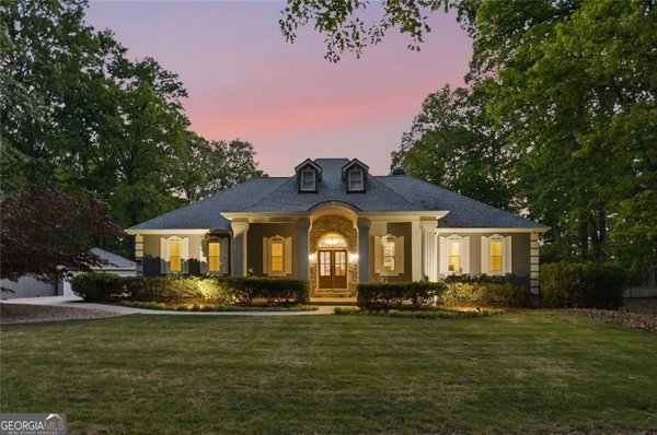 5725 Ash Drive, Cumming