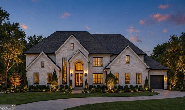 5011 Kings Close Alpharetta