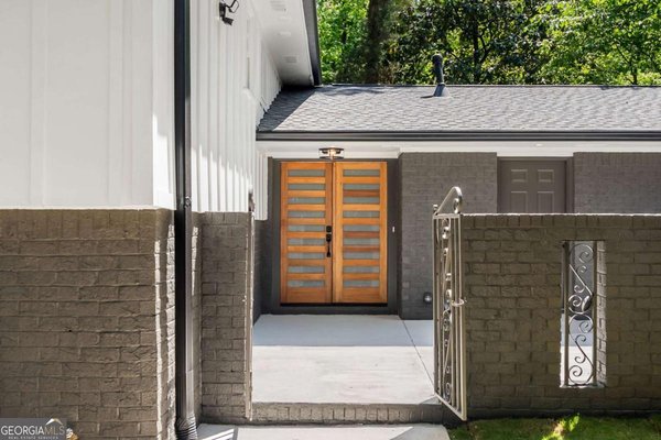 1299 Seven Springs Circle Marietta