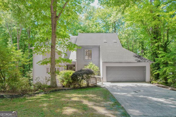 160 River Run, Roswell