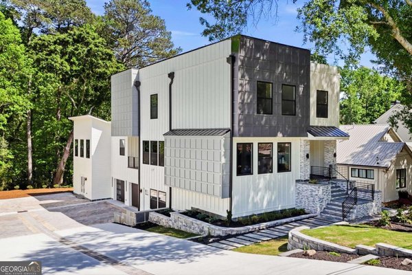 415 Westside Drive, Roswell