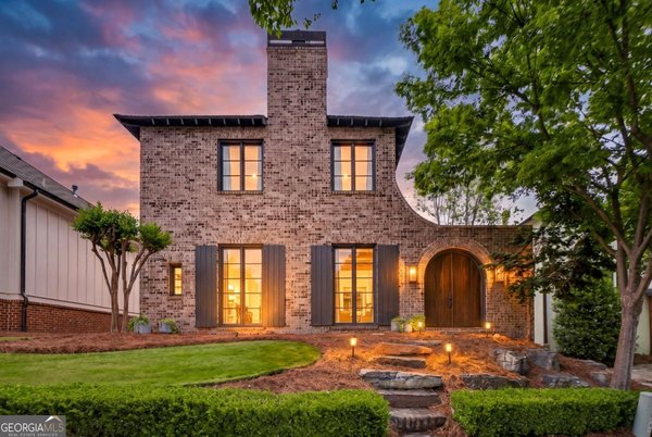 6905 Colfax Avenue, Cumming